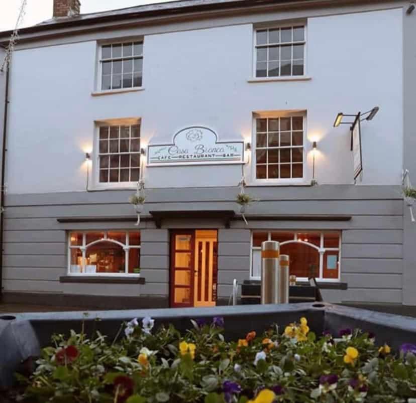 The Loft Apartment Abergavenny Buitenkant foto